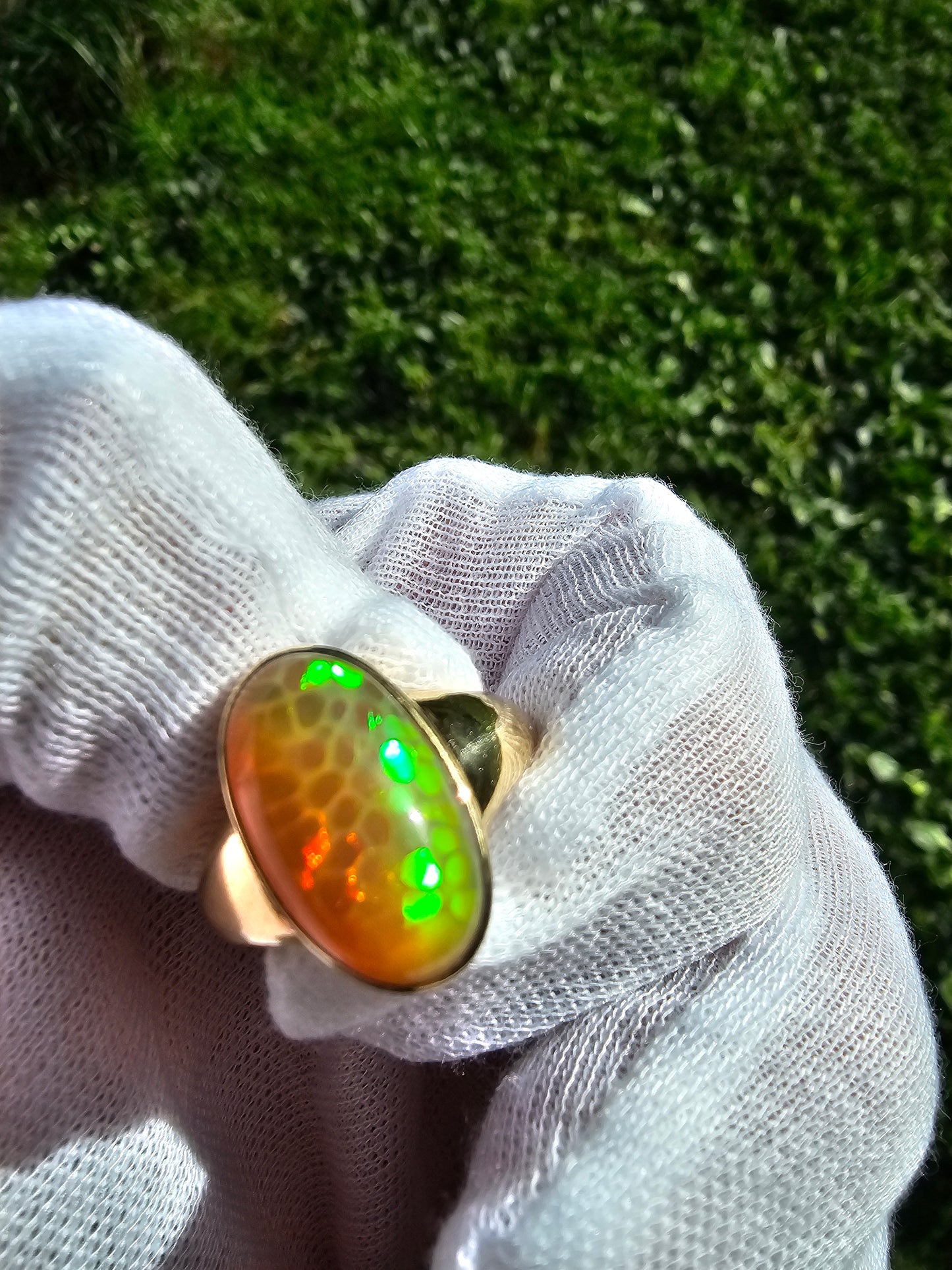 18ct Gold Opal