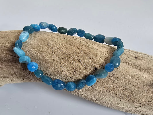 Handcrafted Apatite nugget bracelet